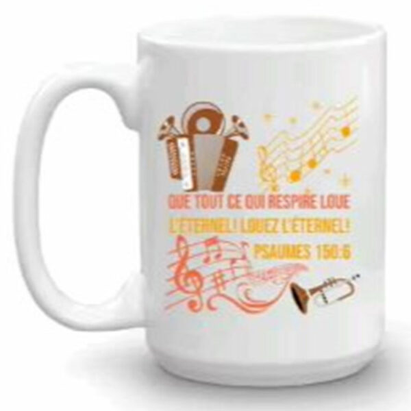 Que Tout Mugs with words of inspiration on them